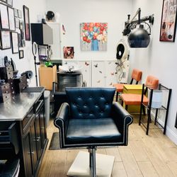 Uptown Diva Salon Studio