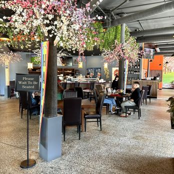 Oishi Sushi & Ramen - Sushi Bars Near Me - Indianapolis, Indiana