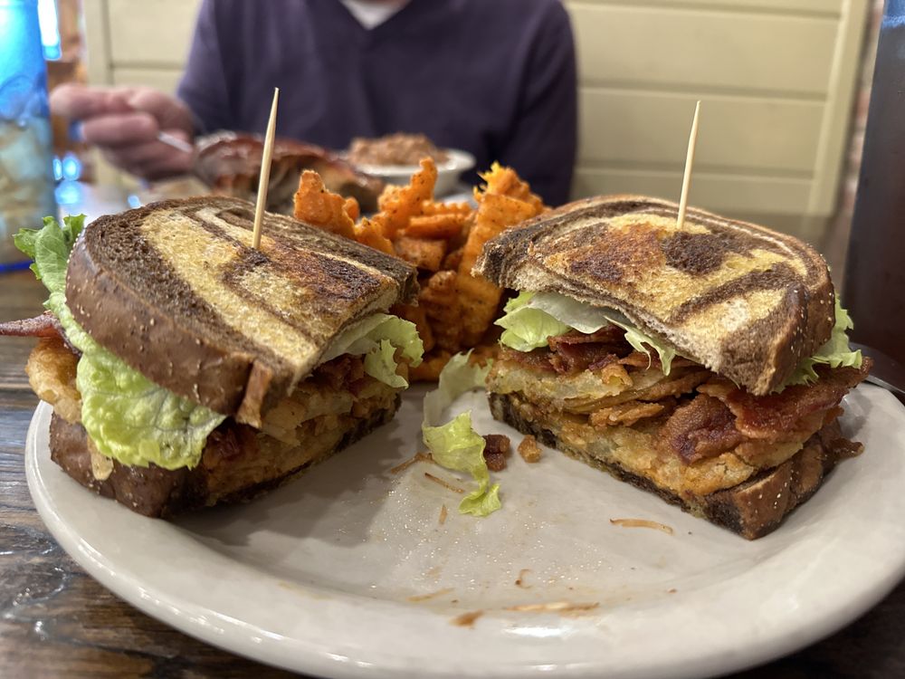 Millstone Restaurant & Country Store Logo