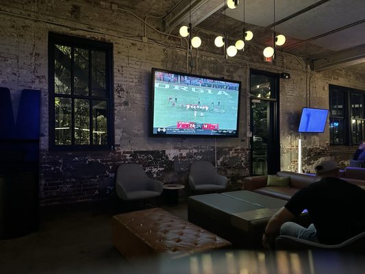 Monte's Gourmet Dogs by null