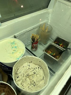 Hou Yi Hot Pot by null