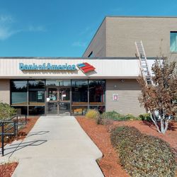 Bank of America Financial Center - Storefront