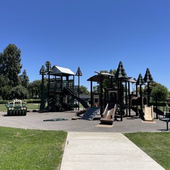 Applegate Children’s Playground - Playground structure - Playgrounds Near Me - Merced, California Applegate Children’s Playground - Playground structure - Playgrounds Near Me - Merced, California
