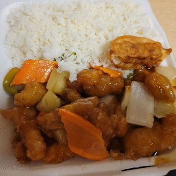 Quick Wok - Sweet & Sour Chicken so yummy - Chinese Near Me - San Diego, California Quick Wok - Sweet & Sour Chicken so yummy - Chinese Near Me - San Diego, California