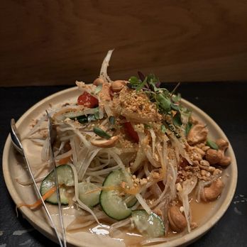 La ong - Papaya Salad - Thai Near Me - Beverly Hills, California La ong - Papaya Salad - Thai Near Me - Beverly Hills, California