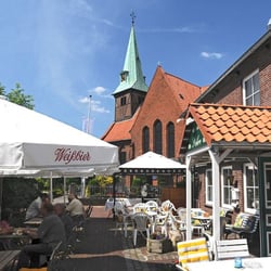 Gasthof Sohre - Kreuzkirche und Vordereingang Gasthof Sohre