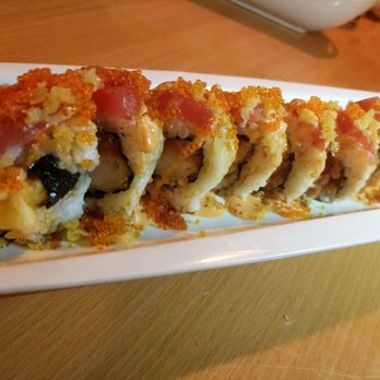 Sushi Hub - Super Delight roll, shrimp tempura, spicy tuna, fried scallop, special spicy sauce, Tobiko, and crumbs. Delicious! - Sushi Bars Near Me - Stockton, California Sushi Hub - Super Delight roll, shrimp tempura, spicy tuna, fried scallop, special spicy sauce, Tobiko, and crumbs. Delicious! - Sushi Bars Near Me - Stockton, California