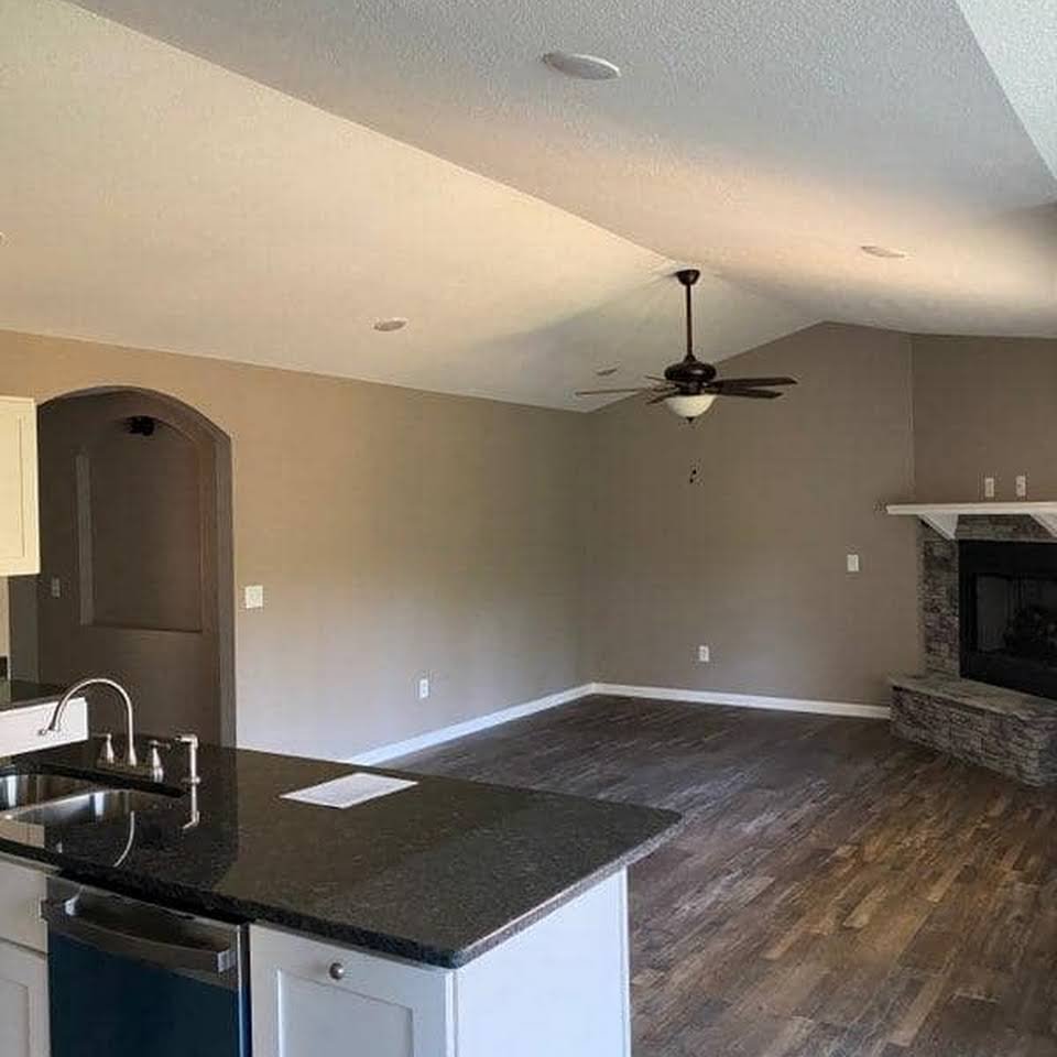 LUCKY 13 HOME RENOVATIONS Updated May 2024 Sunbright, Tennessee