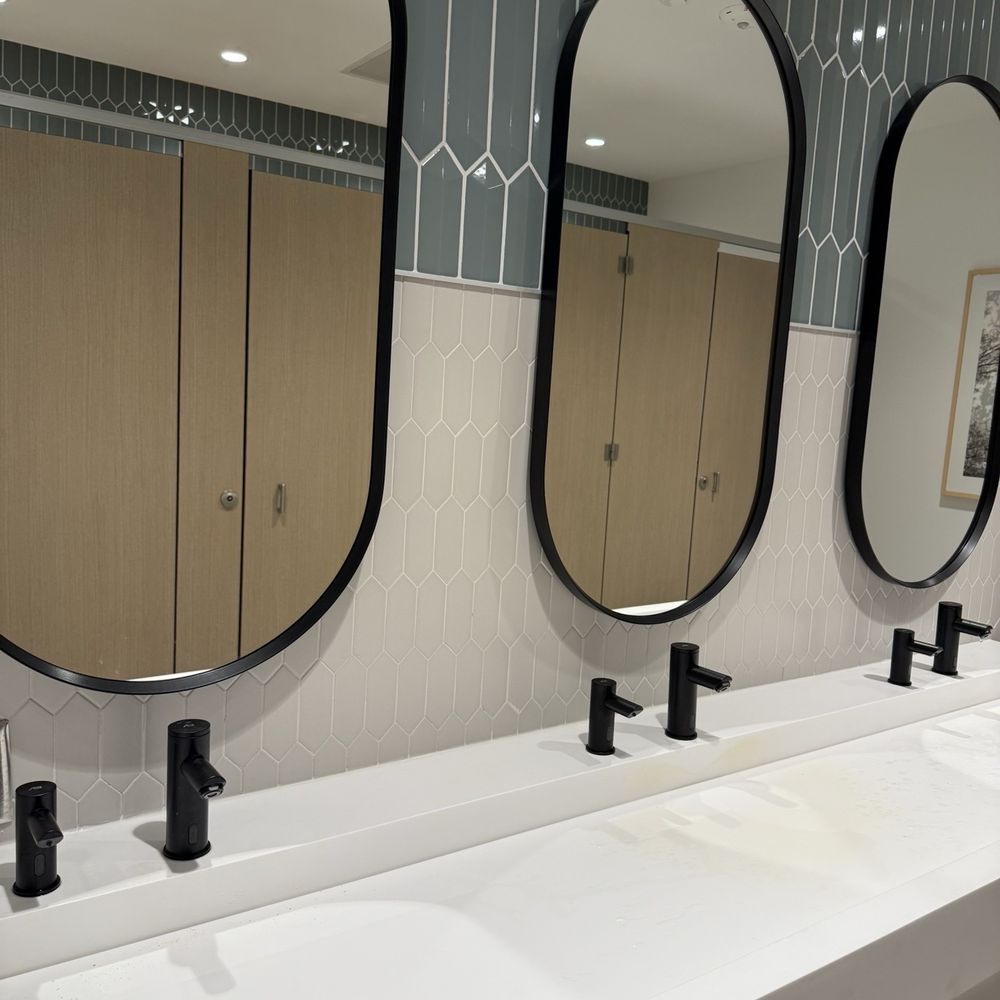 Fare and Fellow - Bathroom design - Coffee & Tea Near Me - Durham, North Carolina