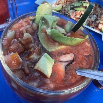 Mariscos El Malecon - Mixed cocktail 24oz - Cocktail Bars Near Me - Puerto Peñasco, SON