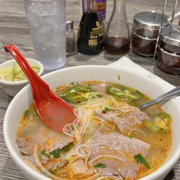 Beef Noodle Soup W/ Beef Noodle Soup with Well Done Brisket