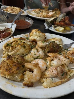 Nino's Family Restaurant by null