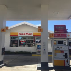 Royal Shell - Nice Shell location with a large food mart
