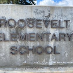 Roosevelt Elementary School - Sign
