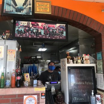 Fonda La Meche No 1 - a man behind the counter - Mexican Near Me - Stanton, California Fonda La Meche No 1 - a man behind the counter - Mexican Near Me - Stanton, California
