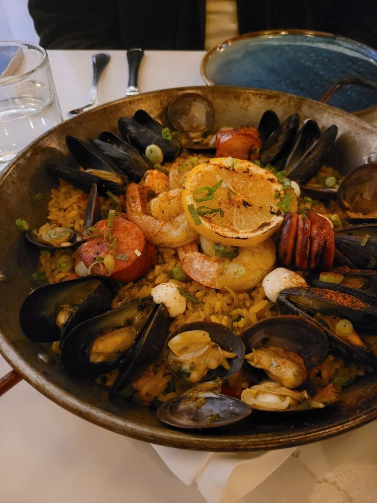 FISHBONE KITCHEN + GRILL Updated July 2024 119 Photos & 75 Reviews