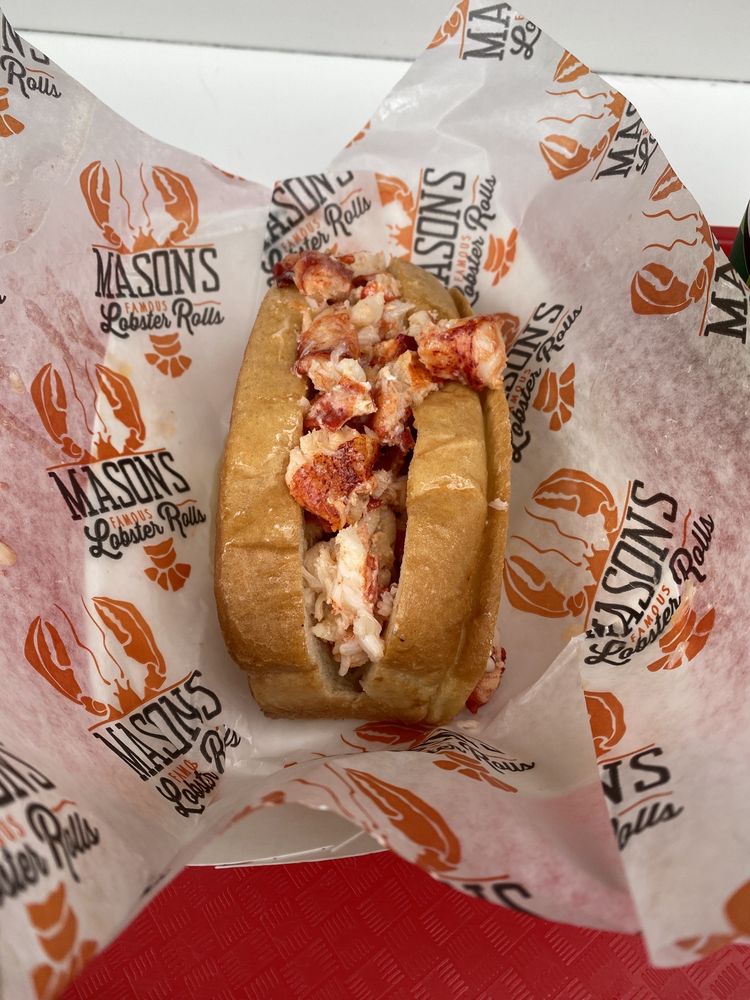 MASON’S FAMOUS LOBSTER ROLLS Updated September 2024 2131 Lindau Ln