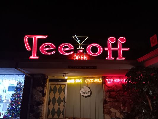 Tee-Off Restaurant and Lounge by null