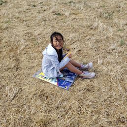 We have tried and failed more times than I can remember to fly a kite. Got a nice kite from Tom and finally tasted sweet kiting success. We have tried and failed more times than I can remember to fly a kite. Got a nice kite from Tom and finally tasted sweet kiting success.