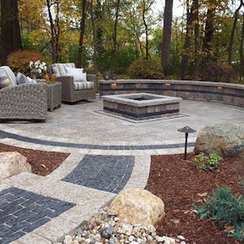 Estrada & Sons Outdoor Architecture - Sitting wall with square firepit and circular paver patio - Landscape Architects or Designers Near Me - Barnesville, Georgia Estrada & Sons Outdoor Architecture - Sitting wall with square firepit and circular paver patio - Landscape Architects or Designers Near Me - Barnesville, Georgia