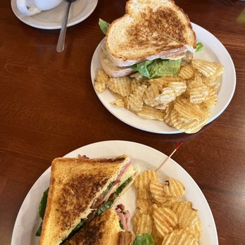 Dulce Mami Cafe - Club sandwich and Cajun Chicken Panini - Cafes Near Me - Cicero, Illinois Dulce Mami Cafe - Club sandwich and Cajun Chicken Panini - Cafes Near Me - Cicero, Illinois