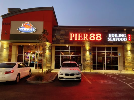 Pier 88 Boiling Seafood & Bar Las Vegas by null