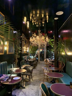 Café-Flor / Bar 21 by null