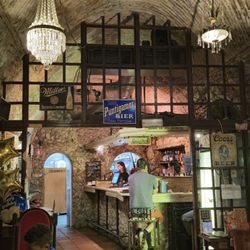 Quimera Brewpub - Decor