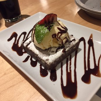HS Green - Brownie dessert - Salad Near Me - Houston, Texas HS Green - Brownie dessert - Salad Near Me - Houston, Texas