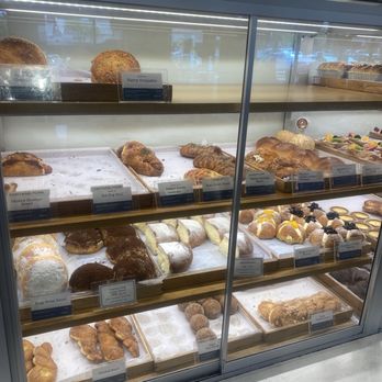 Paris Baguette - Pastries - Bakeries Near Me - Centreville, Virginia Paris Baguette - Pastries - Bakeries Near Me - Centreville, Virginia