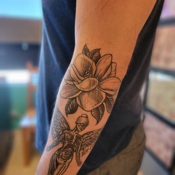 Buzz Buzz Tattoo - Tattoo Near Me - Austin, Texas