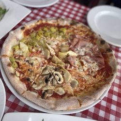 Pizzeria San Marco - Quattro stagioni pizza