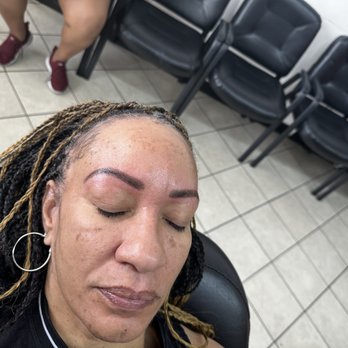 Golden Brows Threading & Beauty Studio - Brows and tinting - Eyebrow Services Near Me - Paramount, California Golden Brows Threading & Beauty Studio - Brows and tinting - Eyebrow Services Near Me - Paramount, California