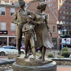 Boston Town Crier - Tours of Freedom Trail