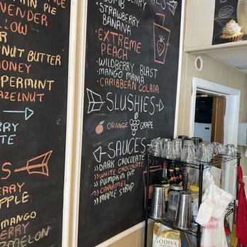 Courthouse Cafe - Smoothie & slushy menu - Coffee & Tea Near Me - Versailles, Missouri