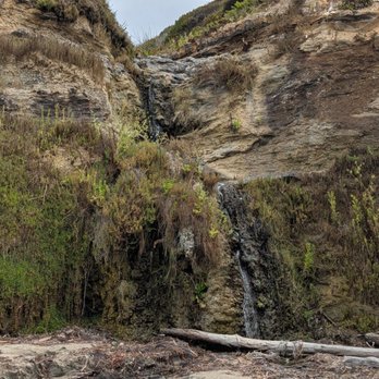 Thousand Steps Beach - Waterfall - Beaches Near Me - Laguna Beach, California Thousand Steps Beach - Waterfall - Beaches Near Me - Laguna Beach, California