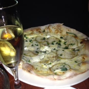Vega - pizza quattro formaggi - Italian Near Me - San Francisco, California