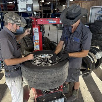 Performance Tire & Wheel - MT 28.5 x 11.5 ET Street R - Tires Near Me - Gulfport, Mississippi Performance Tire & Wheel - MT 28.5 x 11.5 ET Street R - Tires Near Me - Gulfport, Mississippi
