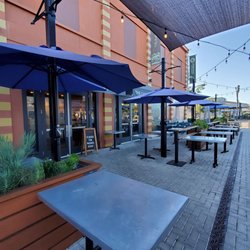Castro Valley Marketplace - Outdoor seating