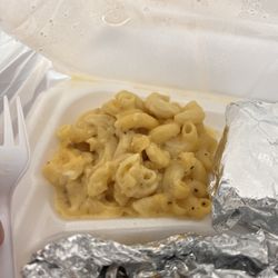 Carmi Express - Kraft mac and cheese dressed up with some black pepper