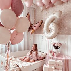 Sky Joy Balloons - A delicate composition of helium balloons with a butterfly for a girl.