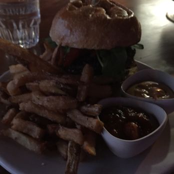 LBM - Burger with homemade sauces - Bars Near Me - Lakewood, Ohio LBM - Burger with homemade sauces - Bars Near Me - Lakewood, Ohio