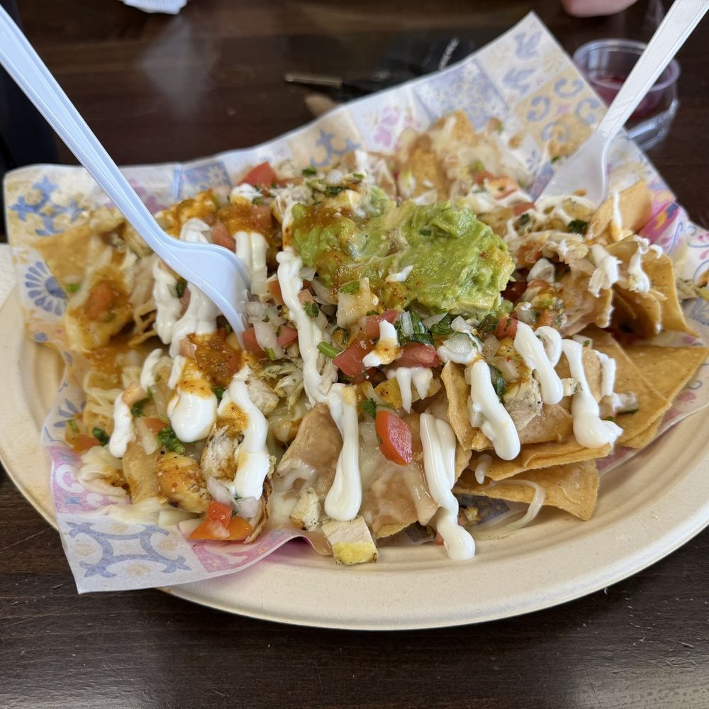 House of Tacos Grill - Chicken Nachos, minus Jalapeño - Tacos Near Me - Oxnard, California House of Tacos Grill - Chicken Nachos, minus Jalapeño - Tacos Near Me - Oxnard, California