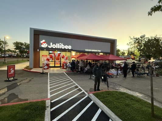 Jollibee by null