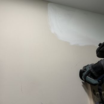 Adamo Painting - primary bedroom wall paint on closet wall -- no neat transition from bedroom wall to closet wall - Painters Near Me