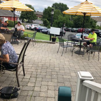 Avon Country Deli - Nice outside view - Delis Near Me - Avon, Connecticut Avon Country Deli - Nice outside view - Delis Near Me - Avon, Connecticut