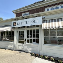 Exterior photo of Le Petit Four Bakery - Wellesley, Massachusetts Exterior photo of Le Petit Four Bakery - Wellesley, Massachusetts