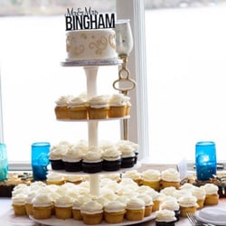 The Casual Gourmet - Beautiful cupcake display and our ceremonial cake!