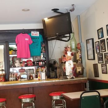 Couch's Barbecue - Inside - Barbeque Near Me - Ooltewah, Tennessee Couch's Barbecue - Inside - Barbeque Near Me - Ooltewah, Tennessee