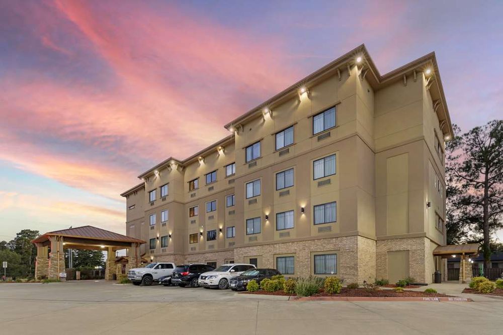 BEST WESTERN PLUS CLASSIC INN & SUITES Updated June 2024 37 Photos 210 Moffett Dr, Center